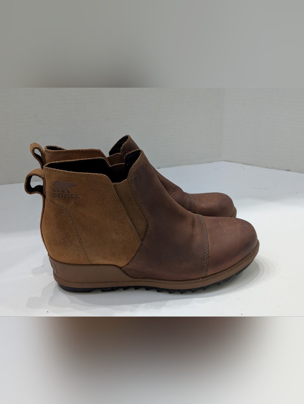 Sorel Women's 8 Evie 2 Chelsea Boots Brown Leather Wedge Lug Ankle Bootie